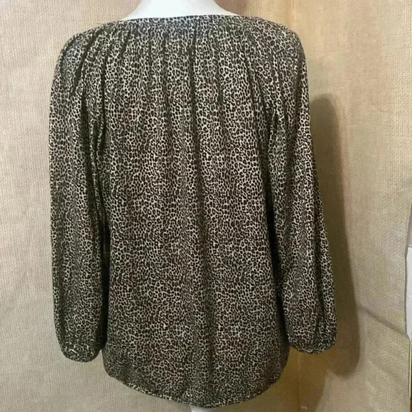 Michael Kors Leopard Print Blouse. Size Large. - Picture 4 of 4